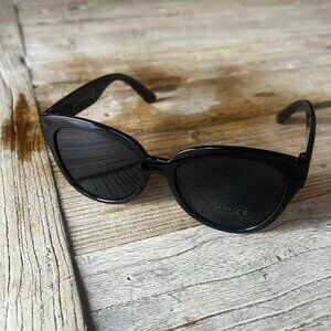 Bondi Sharp Edit Oversized Sunglasses, Black, NWT